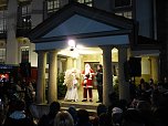 Aufregung am Theater-Adventskalender bei T&uuml;rchen No. 8 (Foto: Matthias Schwarz)