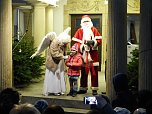 Aufregung am Theater-Adventskalender bei T&uuml;rchen No. 8 (Foto: Matthias Schwarz)