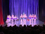 Die Eleven des Tanzstudio Radeva brachten die Geschichte von Clara und ihrem Nussknacker auf die Bühne (Foto: Dimitar Radev) Die Eleven des Tanzstudio Radeva brachten die Geschichte von Clara und ihrem Nussknacker auf die Bühne (Foto: Dimitar Radev)