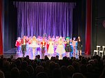 Die Eleven des Tanzstudio Radeva brachten die Geschichte von Clara und ihrem Nussknacker auf die Bühne (Foto: Dimitar Radev) Die Eleven des Tanzstudio Radeva brachten die Geschichte von Clara und ihrem Nussknacker auf die Bühne (Foto: Dimitar Radev)
