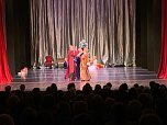 Die Eleven des Tanzstudio Radeva brachten die Geschichte von Clara und ihrem Nussknacker auf die Bühne (Foto: Dimitar Radev) Die Eleven des Tanzstudio Radeva brachten die Geschichte von Clara und ihrem Nussknacker auf die Bühne (Foto: Dimitar Radev)