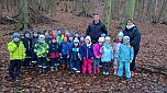 Spatzenkinder erkunden den Wald (Foto: privat) Spatzenkinder erkunden den Wald (Foto: privat)