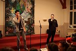 Beat-Box mit Leidenschaft und weihnachtlichem Gesp&uuml;r: Daniel m&ouml;ller und Max Heckert (Foto: H. Roeder)