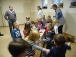 &Uuml;bergabe Sachspende (Foto: Ilka K&uuml;hn)