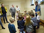 &Uuml;bergabe Sachspende (Foto: Ilka K&uuml;hn)