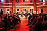 Wieder stehende Ovationen im Achteckhaus (Foto: Karl-Heinz Herrmann)