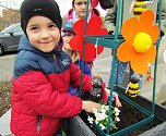 Knirpse aus Ost bereiten Brunnenfest vor (Foto: Badehaus Nordhausen) Knirpse aus Ost bereiten Brunnenfest vor (Foto: Badehaus Nordhausen)