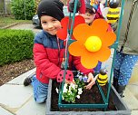 Knirpse aus Ost bereiten Brunnenfest vor (Foto: Badehaus Nordhausen) Knirpse aus Ost bereiten Brunnenfest vor (Foto: Badehaus Nordhausen)