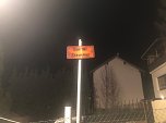 Carport und mehrere Fahrzeuge gehen in Flammen auf (Foto: Silvio Dietzel)