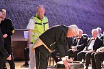 Zwei Mal Ehrenarschleder verliehen (Foto: Karl-Heinz Herrmann)