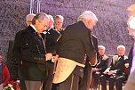 Zwei Mal Ehrenarschleder verliehen (Foto: Karl-Heinz Herrmann)