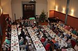 Ansturm auf die Seniorenweihnachtsfeier (Foto: Karl-Heinz Herrmann)
