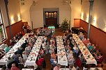 Ansturm auf die Seniorenweihnachtsfeier (Foto: Karl-Heinz Herrmann)