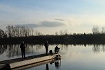 Eisbaden im Kiesschacht (Foto: Angelo Glashagel)