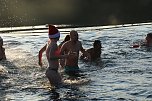 Eisbaden im Kiesschacht (Foto: Angelo Glashagel)