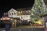 Weihnachtsfest wird farbenfroh (Foto: Karl-Heinz Herrmann)