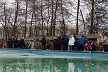 Anbaden in Neustadt (Foto: Sandra Witzel)