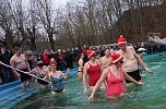 Anbaden in Neustadt (Foto: Sandra Witzel)