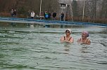 Anbaden in Neustadt (Foto: Sandra Witzel)
