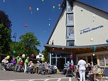 Schick dein Gebet zum Himmel � fr&ouml;hliche Luftballon-Aktion (Foto: R. Englert)