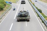 Panzer verlegt - Stau auf Autobahn (Foto: Silvio Dietzel) Panzer verlegt - Stau auf Autobahn (Foto: Silvio Dietzel)