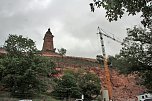 Einmillionster Besucher am st&uuml;rmischen Kyffh&auml;user-Denkmal (Foto: Karl-Heinz Herrmann)