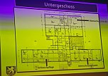 Innenstaatssekret&auml;r mit F&ouml;rderbescheiden f&uuml;r Feuerwehrfahrzeuge (Foto: Karl-Heinz Herrmann)