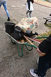 Ein Apfelbaum f&uuml;r den Spielplatz (Foto: K. Sieber)