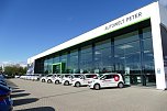 BU: Heute noch vor der Skoda-Autowelt – bald schon in Deutschlands Süden: Zwölf Skoda Citigo sind demnächst als Lieferfahrzeuge für Pizza-Hut in Bayern, Hessen und Sachsen unterwegs. (Foto: H.Fischer) BU: Heute noch vor der Skoda-Autowelt – bald schon in Deutschlands Süden: Zwölf Skoda Citigo sind demnächst als Lieferfahrzeuge für Pizza-Hut in Bayern, Hessen und Sachsen unterwegs. (Foto: H.Fischer)