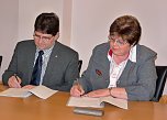 Unterzeichnung Koalitionsvereinbarung CDU /SPD (Foto: Karl-Heinz Herrmann)