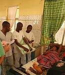 Bei der Visite  (Foto: Helios Klinik )