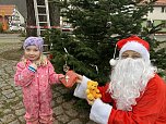 Ilfelder schm&uuml;cken Weihnachtsbaum (Foto: Sandra Witzel)