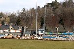 Ausblick &uuml;ber die abgerissene Trib&uuml;ne (Foto: oas)