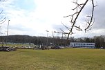Ausblick &uuml;ber die abgerissene Trib&uuml;ne (Foto: oas)
