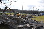 Ausblick &uuml;ber die abgerissene Trib&uuml;ne (Foto: oas)