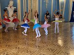 Die Eleven des Tanzstudio Radeva konnten am Denkmaltag gleich an zwei Orten auftreten (Foto: Dimitar Radev)