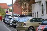 Die Polizei nimmt einen Mann fest, der ein Haus anz&uuml;nden wollte (Foto: S.Dietzel)