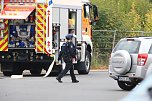 Die Polizei nimmt einen Mann fest, der ein Haus anz&uuml;nden wollte (Foto: S.Dietzel)