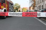 Die Polizei nimmt einen Mann fest, der ein Haus anz&uuml;nden wollte (Foto: S.Dietzel)