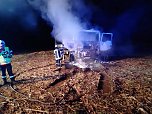 LKW-Brand auf einem Feld (Foto: S.Dietzel)