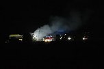LKW-Brand auf einem Feld (Foto: S.Dietzel)