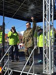 Der neue stellvertretende Bataillonskommandeur des Versorgungsbataillons 131, Oberstleutnant Christian M&ouml;nch, gab den Startschuss f&uuml;r die Mountainbikerinnen und Mountainbiker (Foto: Marco M&uuml;ller)