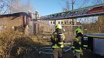 Feuerwehren auf Gel&auml;nde des alten Gaswerkes im Einsatz (Foto: T. Pantosch)