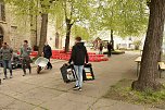 B&uuml;cherflohmarkt auf dem Blasii-Kirchplatz (Foto: agl)