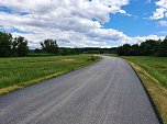 Kreisstraße K 15 nach der Ashaltierung (Foto: D.Geißler) Kreisstraße K 15 nach der Ashaltierung (Foto: D.Geißler)