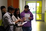An der Lessing-Schule wurde gestern die dritte Runde des "Tags in der Praxis" mit einer Berufsmesse eingel&auml;utett (Foto: agl)
