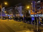 Zwei Kundgebungen am Weihnachtsmarkt (Foto: oas)