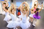 Tanzstudio Radeva bereitet Weihnahctsauff&uuml;hrungen vor (Foto: Marco Kneise)