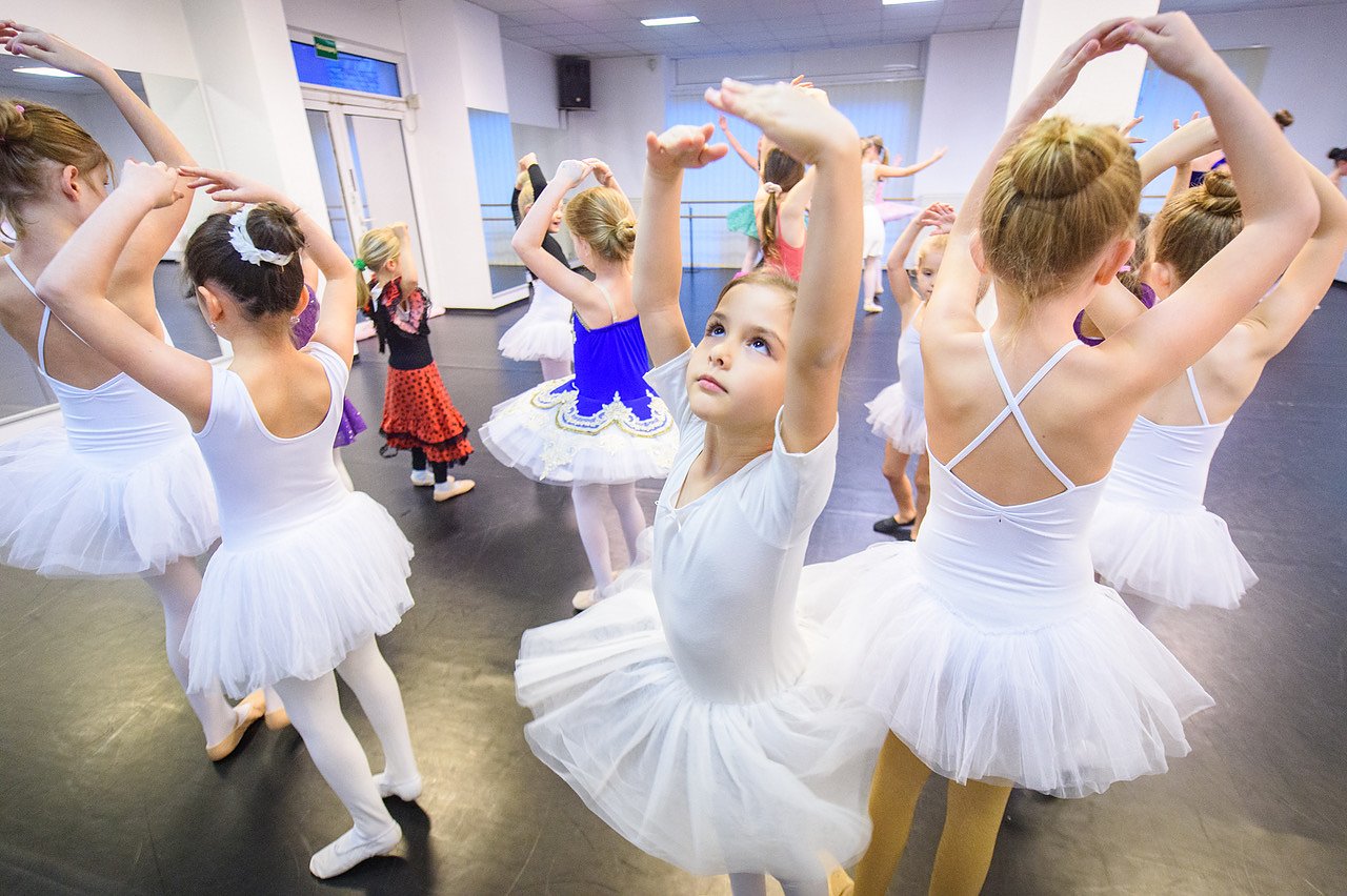 Tanzstudio Radeva bereitet Weihnahctsauff&uuml;hrungen vor (Foto: Marco Kneise)