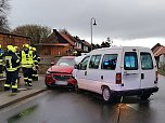 Crash bei G&uuml;nzerode (Foto: Feuerwehr Gro&szlig;wechsungen/Silvio Dietzel)